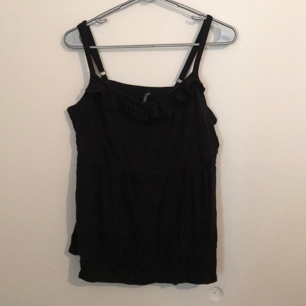 Torrid twist tees size 2 black ruffle babydoll top
